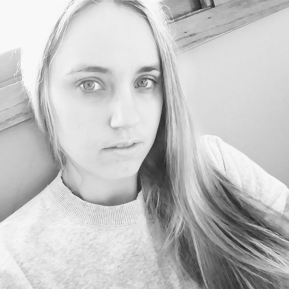 Meet your Posher💝, Lauren🔆 - Picture 3 of 3